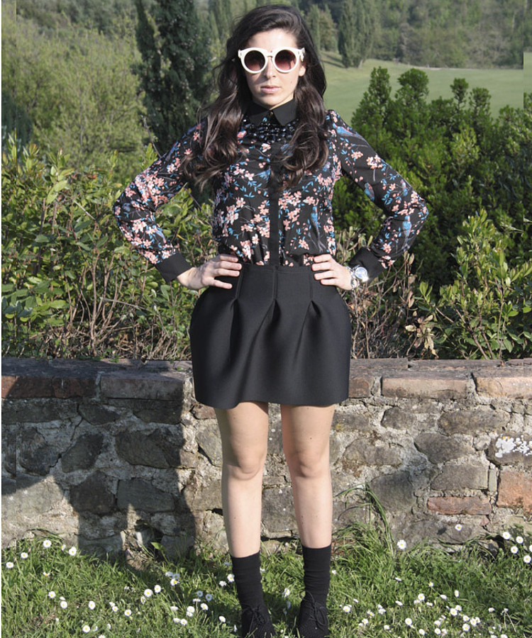 content_camicia_floreale_e_onna_neorene22_coia.jpg